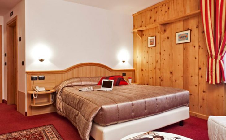 Hotel Livigno, Livigno, Double Bedroom